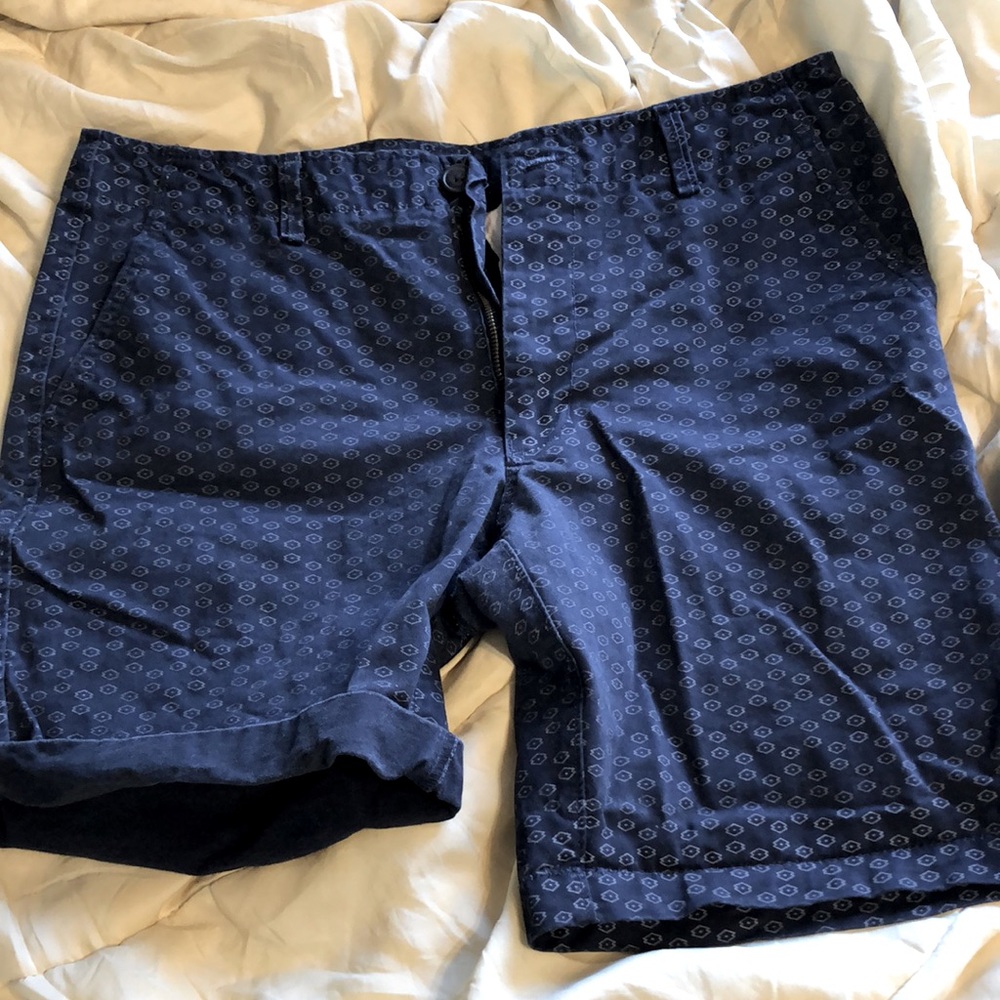 Aeropostale Navy Patterned Shorts, size 32